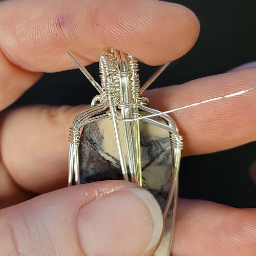 Jennifer Brooks's Snowy Road Pendant - Attaching the Bail, Classic Wire Jewelry, Wire Wrapping, Wrapping, Wire Wrapping Jewelry, Weaving, Wire Weaving, Weaving Wire, snowy road pendant